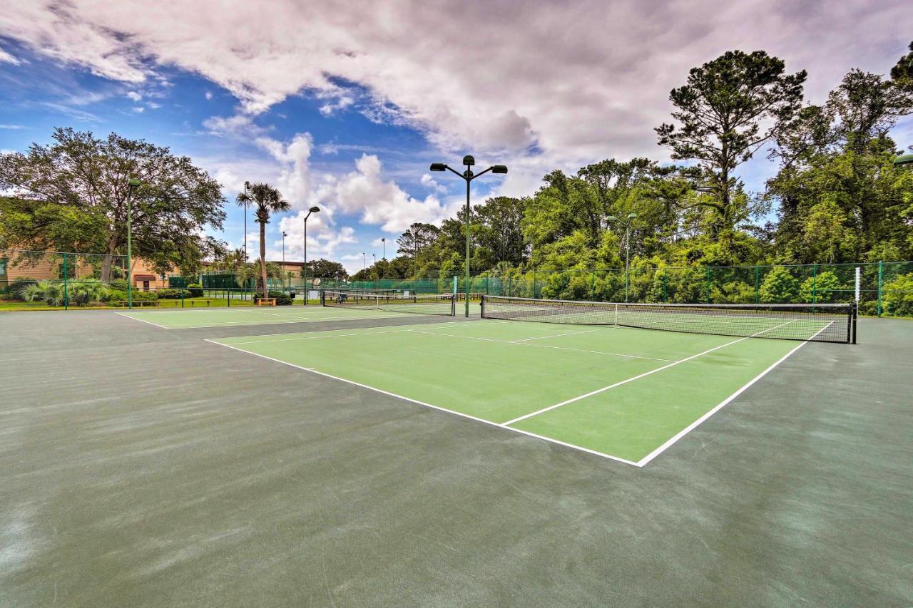 Hilton Head Beach Condo With Resort-Style Pool! Hilton Head Island Bagian luar foto